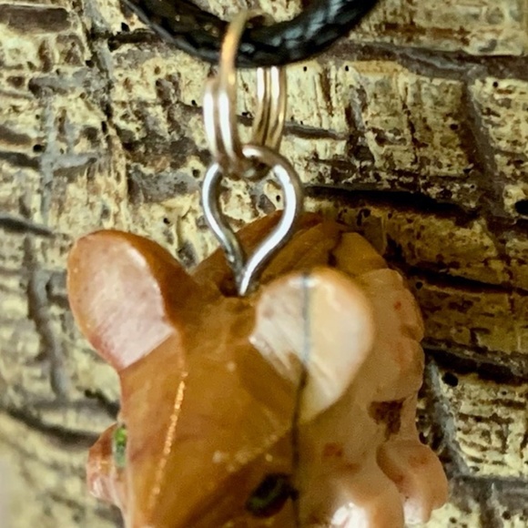 Soapstone Mouse Pendant Necklace Carved Pink Stone Miniature Animal Polished 18" - Picture 6 of 8